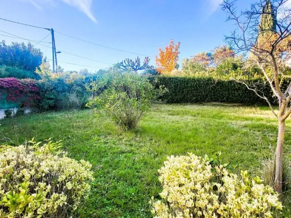 Magnifique terrain 402 m² exposé plein sud constructible