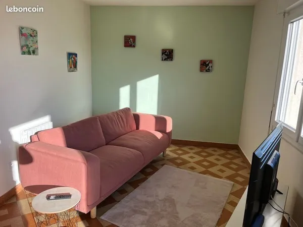 F3 meublé 65m2 petit balcon