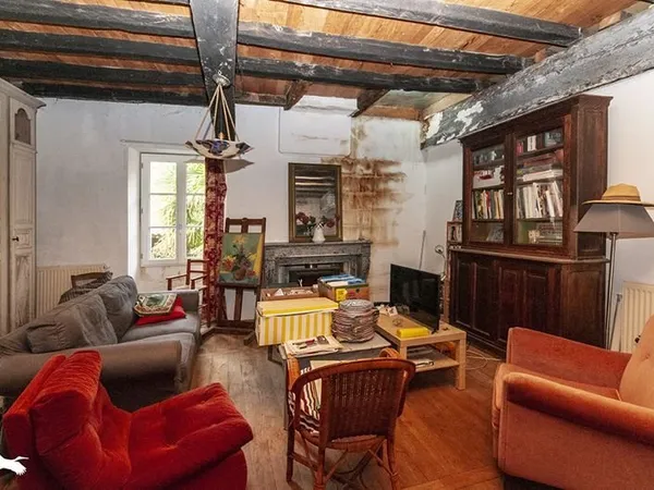 Maison en pierre de 9 pièces principales