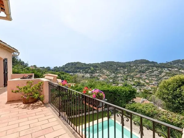 Maison 5 pièces 231 m²