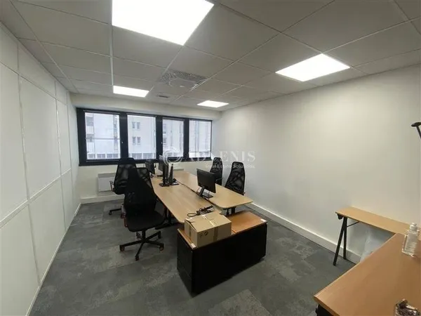 Bureaux 266 m²