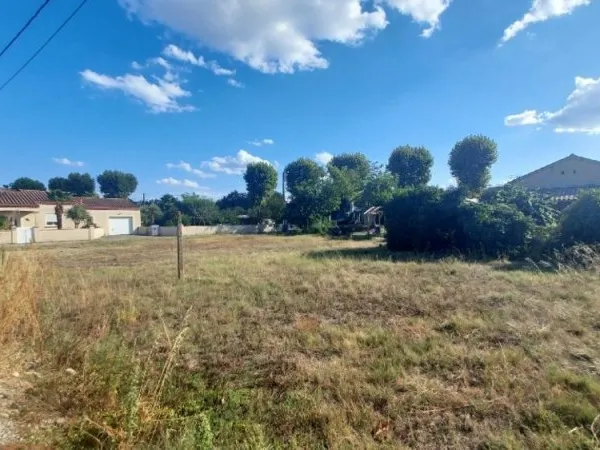 Terrain 720 m²