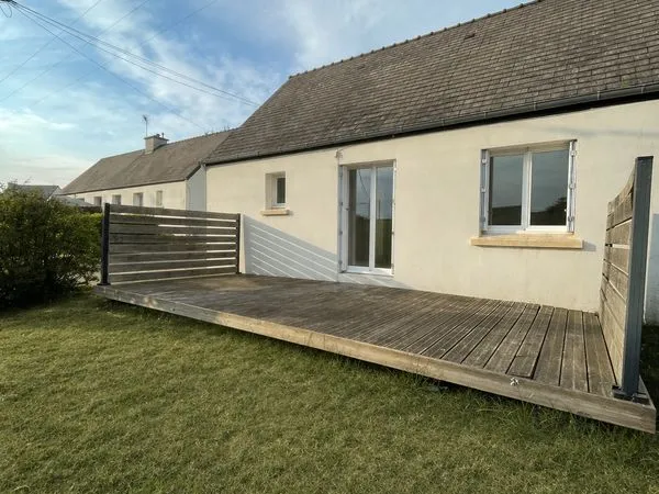 Maison plain pied avec jardin et terrasse