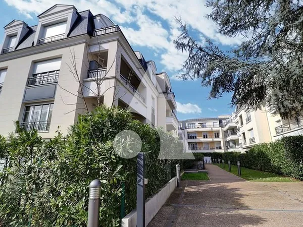 Appartement 3 pièces avec balcon - 63 m2 - SANNOIS