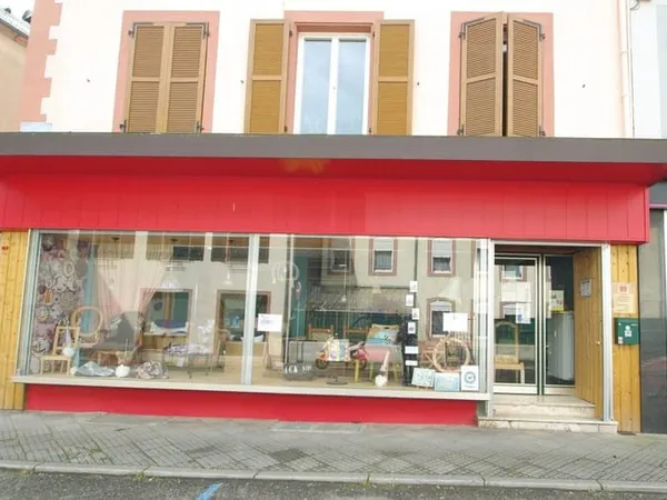 Local commercial 3 pièces 65 m²