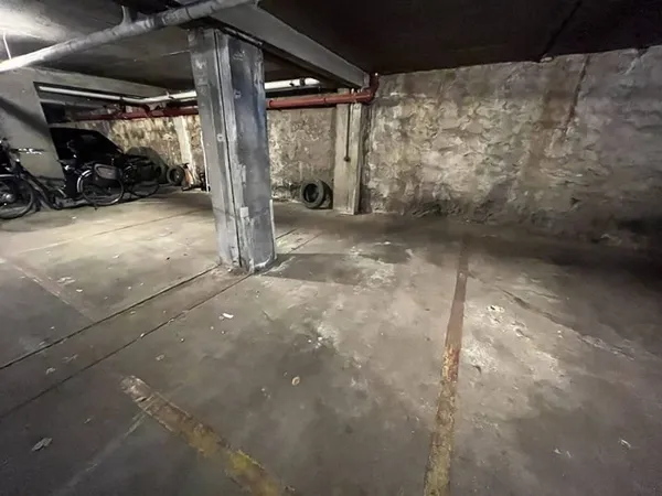 Parking 8 m²