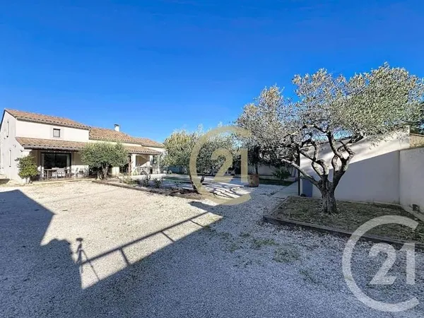 Villa 6 pièces 180 m²