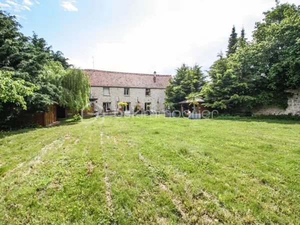 Maison 9 pièces 530 m²