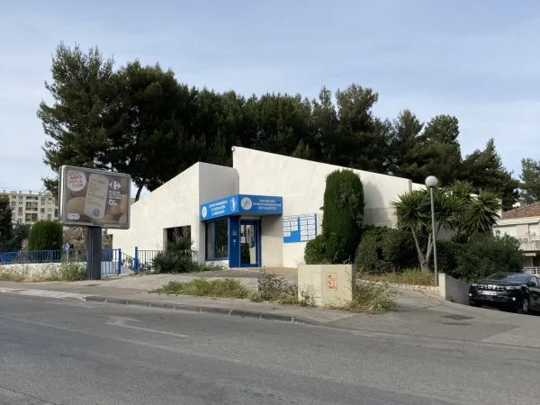 MARSEILLE 11eme. LOCAL MEDICAL 15m2