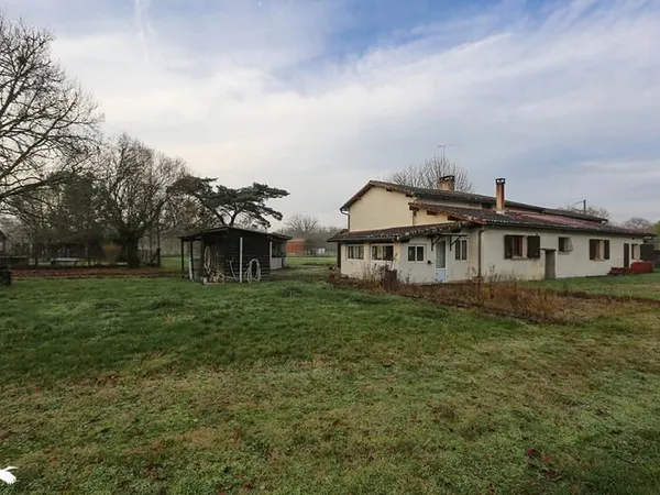 Maison en pierre de 5 pièces principales