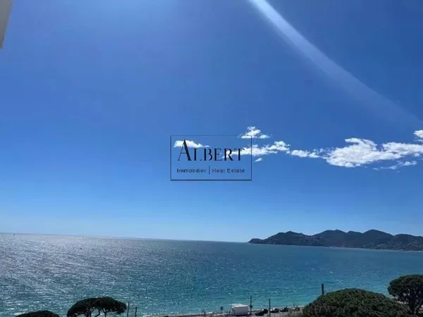Cannes Raymond Picaud - 5 Pièces - Dernier Étage - Vue Mer