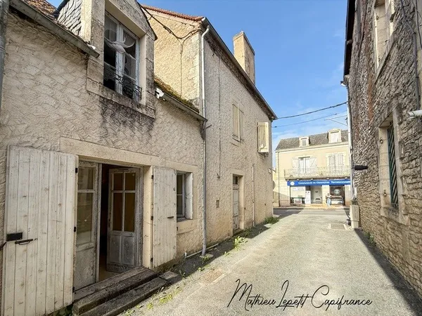 Immeuble à rénover - Centre de THENON (24210) 120 M2