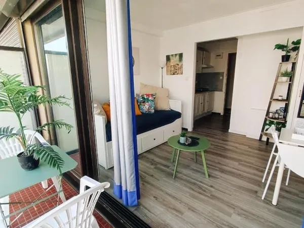 Studio 1 pièce 17 m²