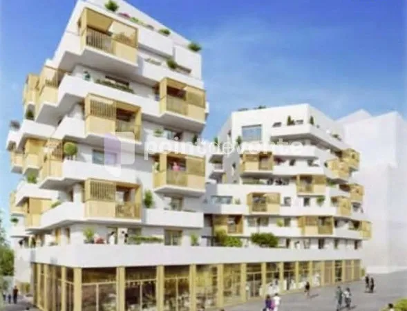 Local commercial 256 m²