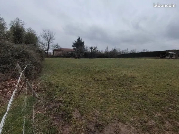 Terrain viabilisé 1650m2