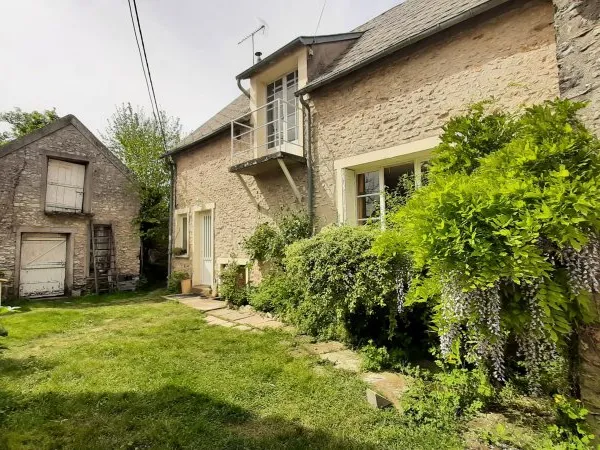 Vends maison au calme avec jardin et dépendances - 61m²