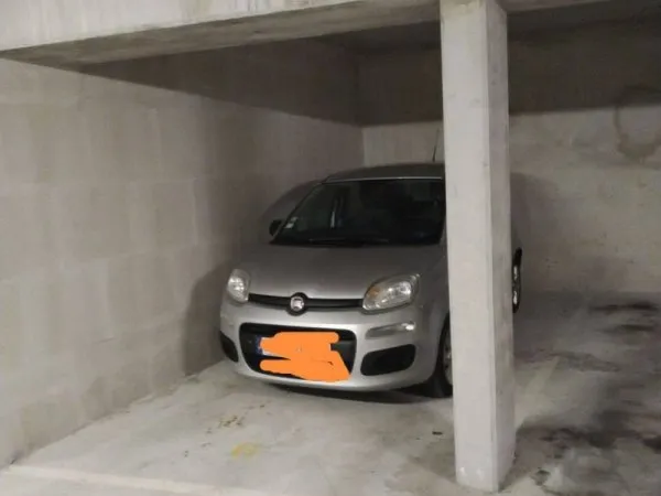 Parking 12 m²