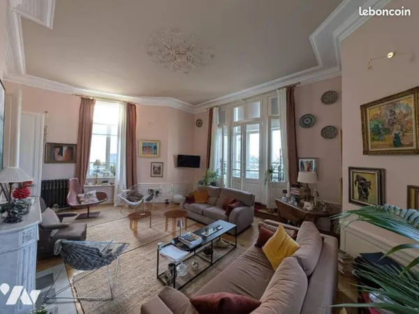 Appartement 7 pièces 168 m²