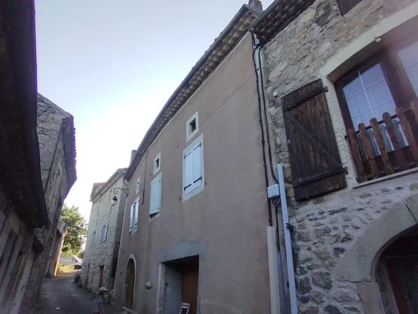 Maison de village à Vendre négociable