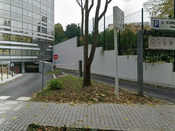 Parking 10 m²