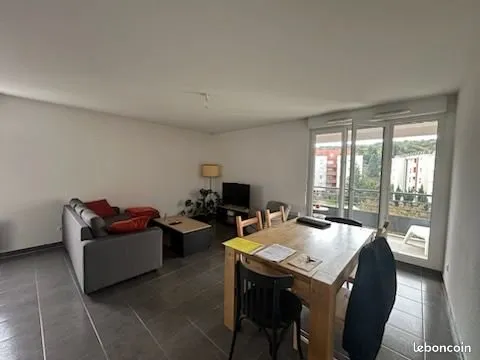 Appartement T3 avec balcon et parking
