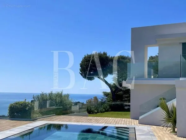 Villa vue mer panoramique à Roquebrune-Cap-Martin