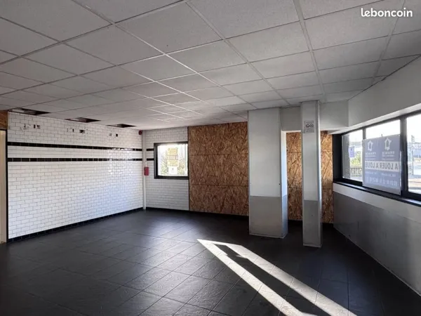 Local commercial 220 m² Calais