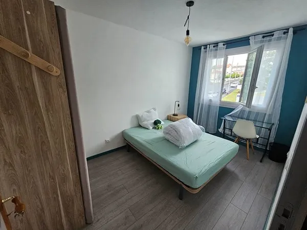 COLOCATION A LA CHAMBRE - RUE COROT - CLERMONT-FERRAND
