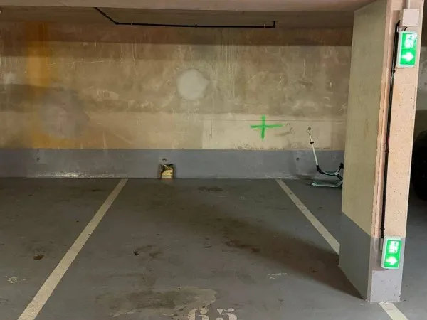 Parking 12 m²