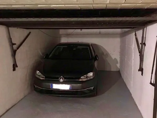 Location grand Box parking souterrain et sécurisé à Bécon Av Léon Bourgain 92400 COURBEVOIE