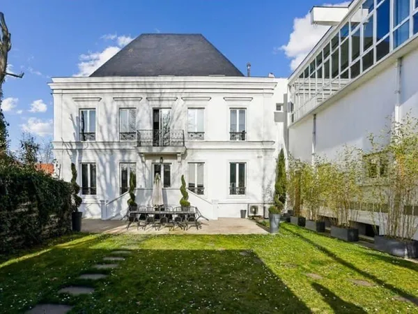 Bureaux 959 m²