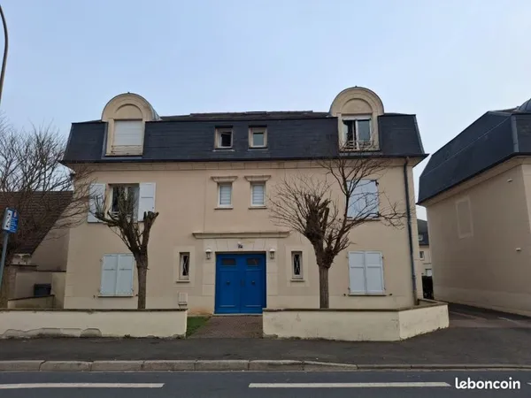 Beau studio loué