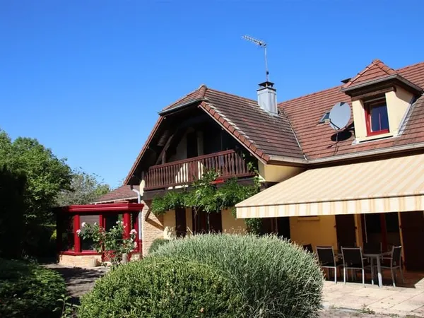 Maison de campagne charmante avec 1 ha de terrain
