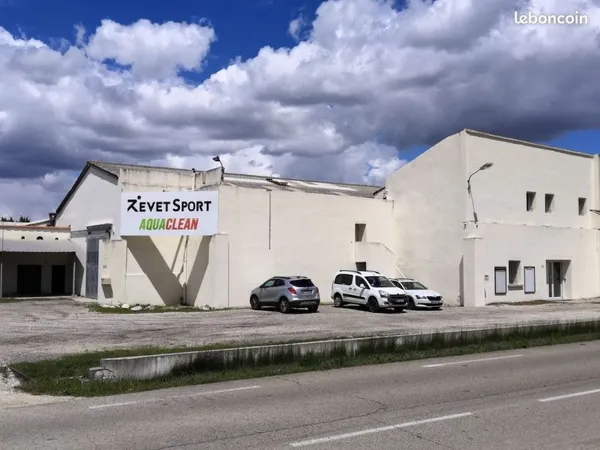 Location hangar 480m²