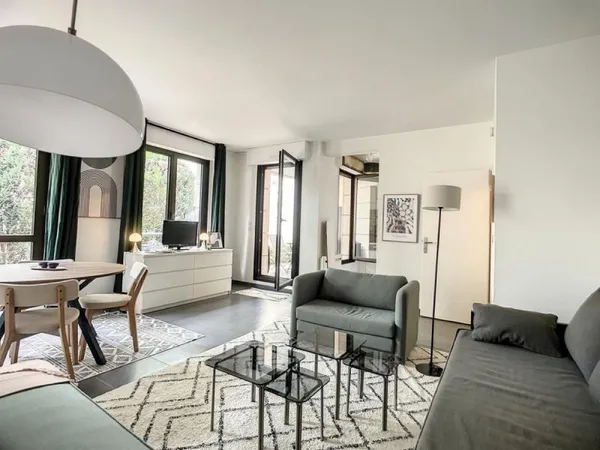 Studio avec terrasse