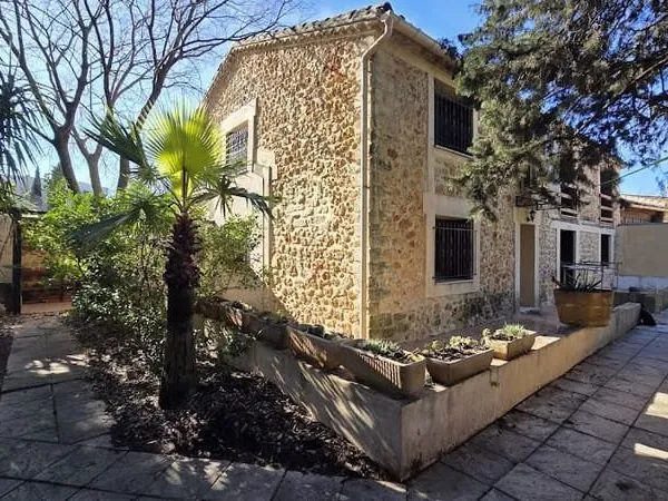 Maison 9 pièces 240 m²