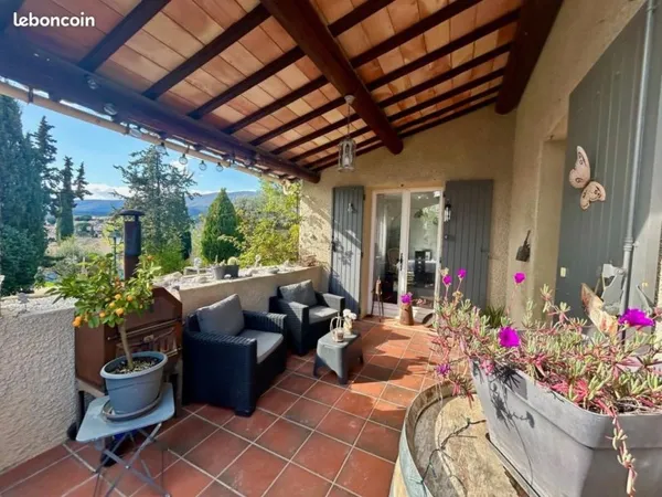 Villa 7 pièces 140 m²
