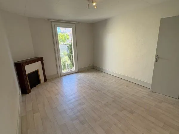 Appartement F2 - 35 m² - Courpière