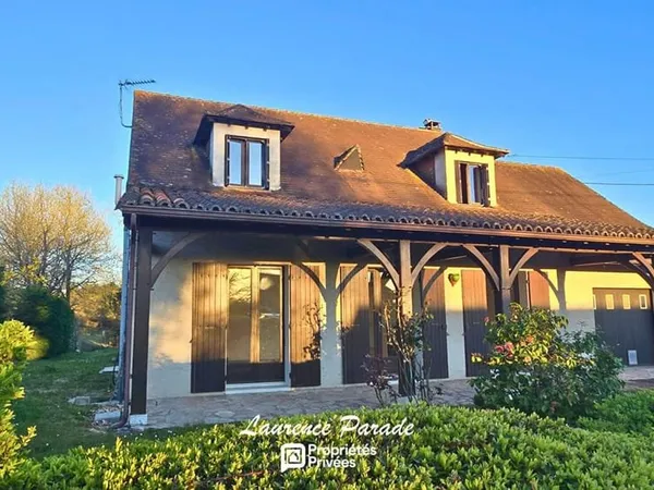 Maison de style périgourdin avec garage et parc