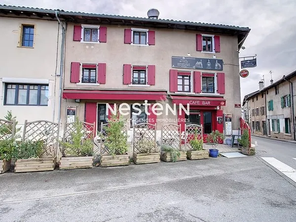 Maison 4 pièces 330 m²