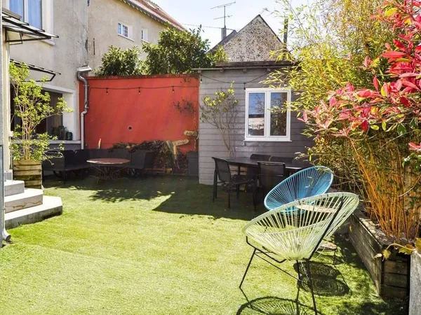 Maison 8 pièces 218 m²