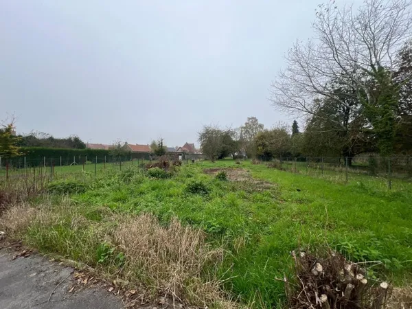 TERRAIN 1225 m2