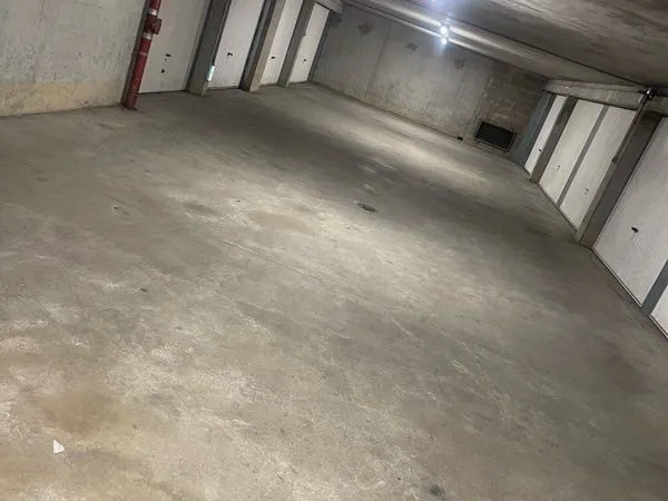 Garage fermé au poterie