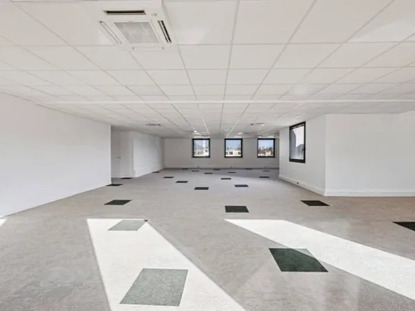 Bureaux 189 m²