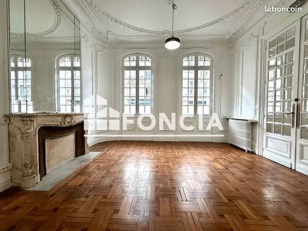 Local commercial 249 m²