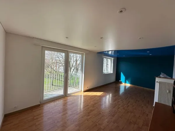Charmant F4 rénové avec balcons dans quartier paisible, proc