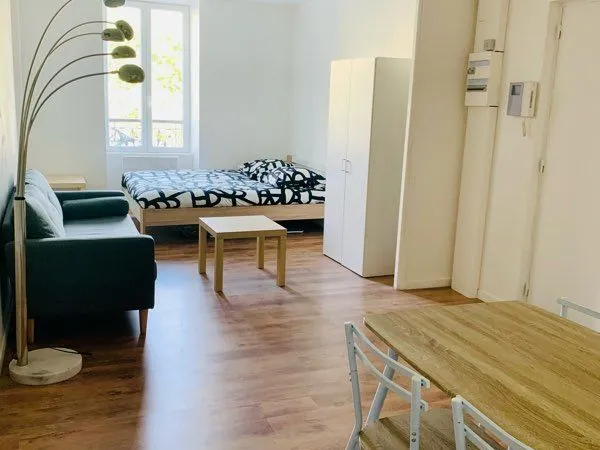 🔥 Studio meublé refait à neuf 32 m² - RDC - Idéal étudiant / jeune actif