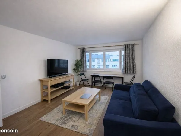 2 pièces meublé lumineux 43 m² - Dernier étage - Puteaux centre / La Défense