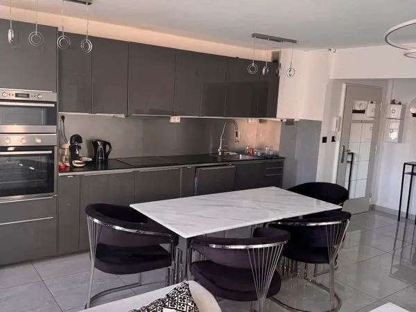 Chambre a loue dans colocation exculisivement feminine