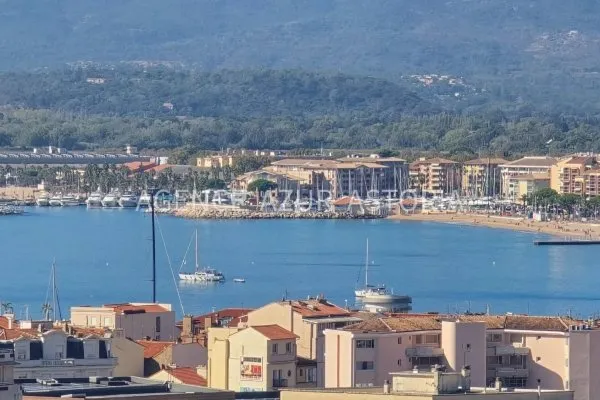 EXCLUSIVITE - VUE MER CENTRE DE SAINT RAPHAEL